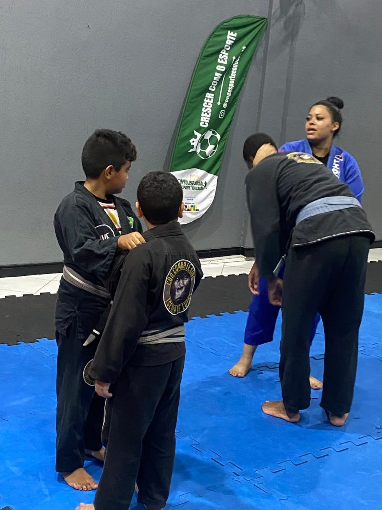 Jiu Jitsu no núcleo Santa Efigênia (Cidade de Deus) — turma Infantil
