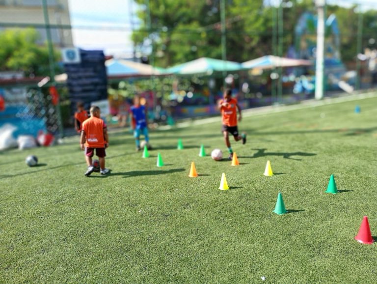 Futebol no núcleo Cidade de Deus — turma Infantil e Juvenil