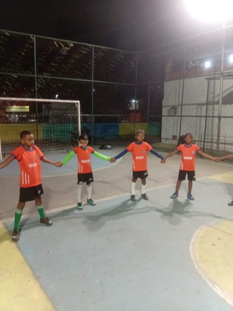 Futebol no núcleo Teixeira — turma Infantil