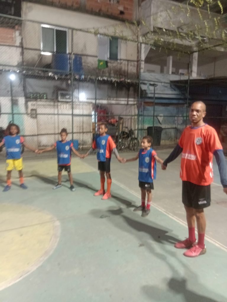 Futebol no núcleo Teixeira — turma Infantil