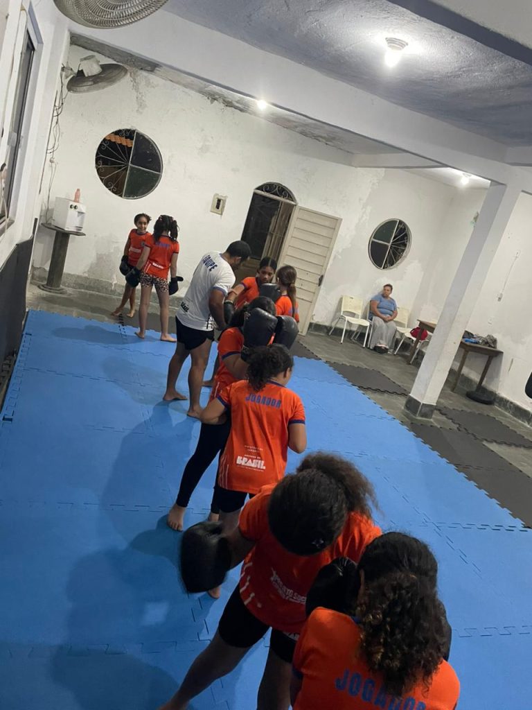 Boxe no núcleo Tancredo — turma Infantil e Adulto