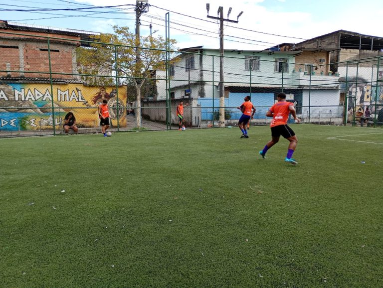 Futebol no núcleo Cidade de Deus — turma Infantil e Juvenil