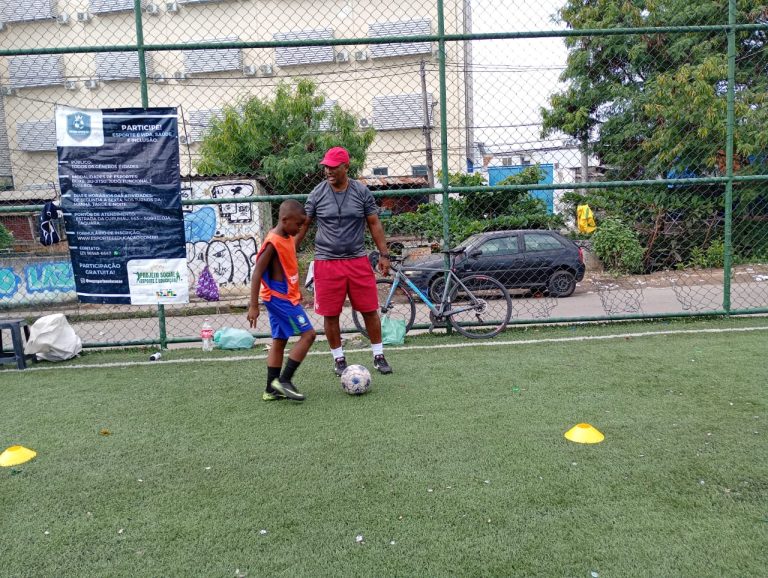 Futebol no núcleo Cidade de Deus — turma Infantil e Juvenil