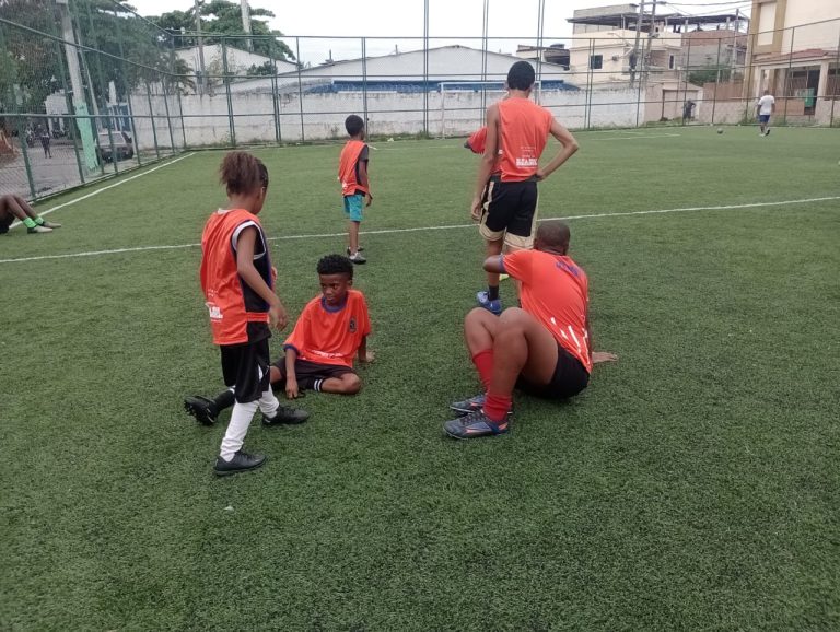 Futebol no núcleo Cidade de Deus — turma Infantil e Juvenil