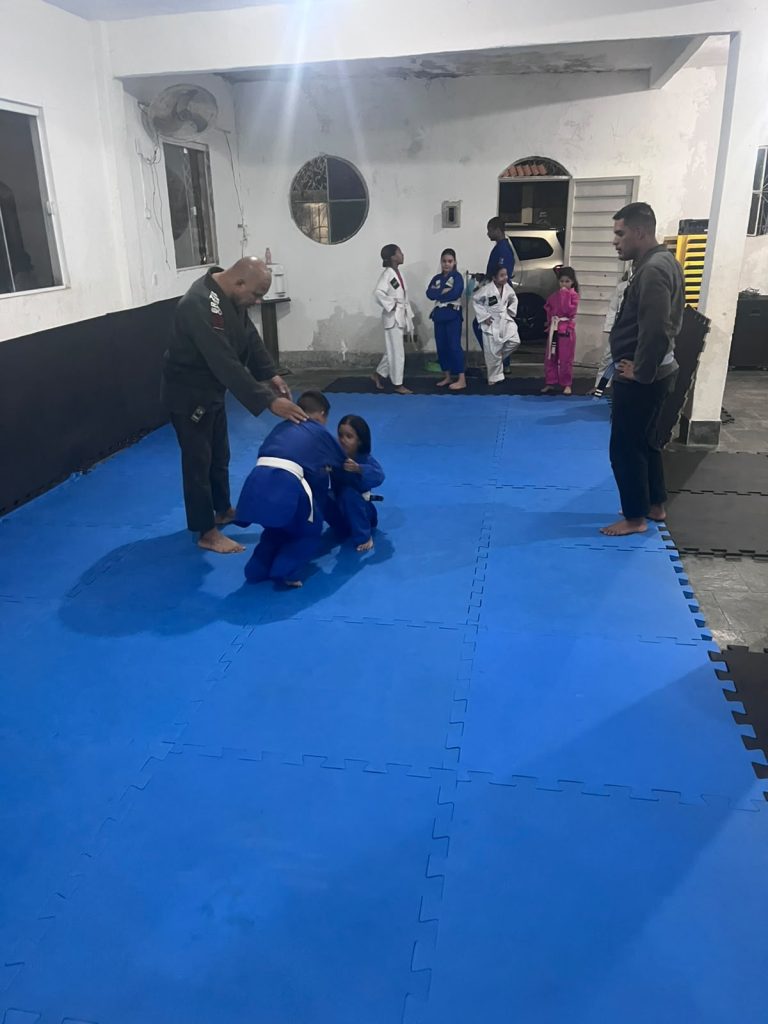 Jiu Jitsu no núcleo Tancredo — turma Infantil e Adulto