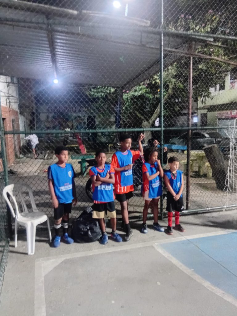 Futebol no núcleo Teixeira — turma Infantil