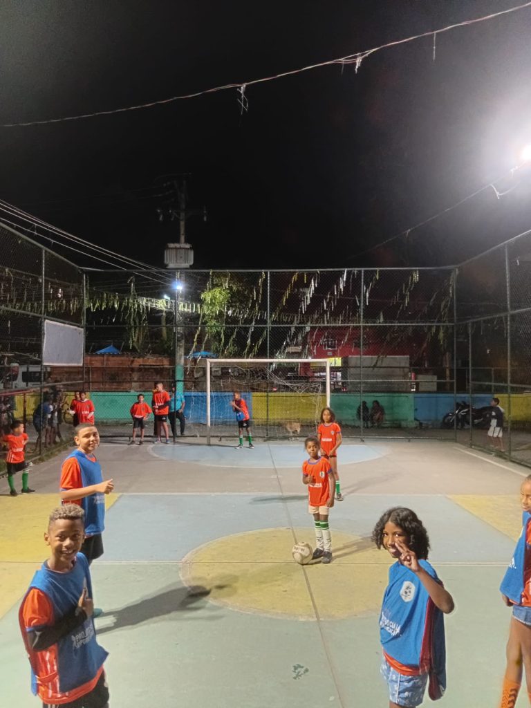 Futebol no núcleo Teixeira — turma Infantil