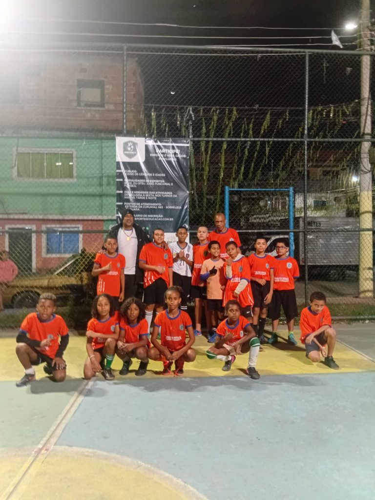 Futebol no núcleo Teixeira — turma Infantil
